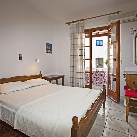 公寓 Kapetanos Naxos City