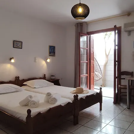 Kapetanos Apartment *